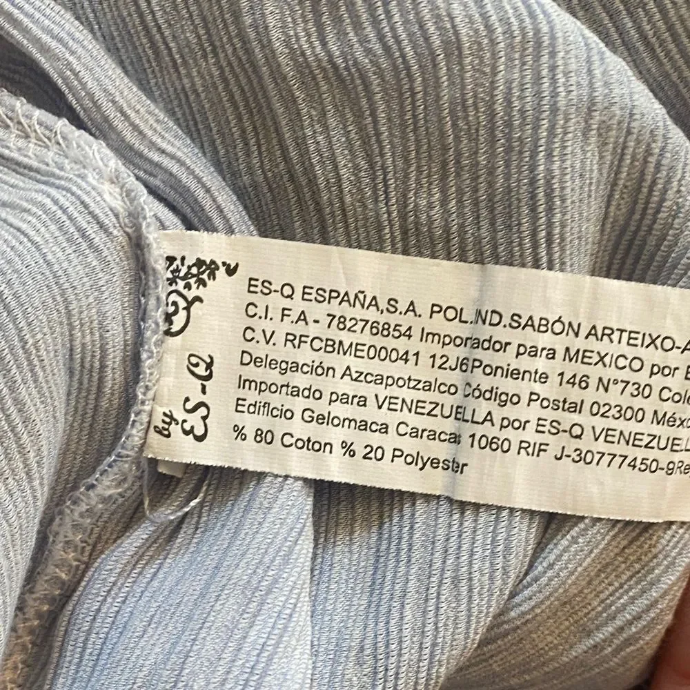 Floral Lace Light Blue and Cream Sleeveless Blouse - Picture 6 of 6